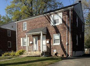 386 Raleigh Rd, Rahway, NJ 07065