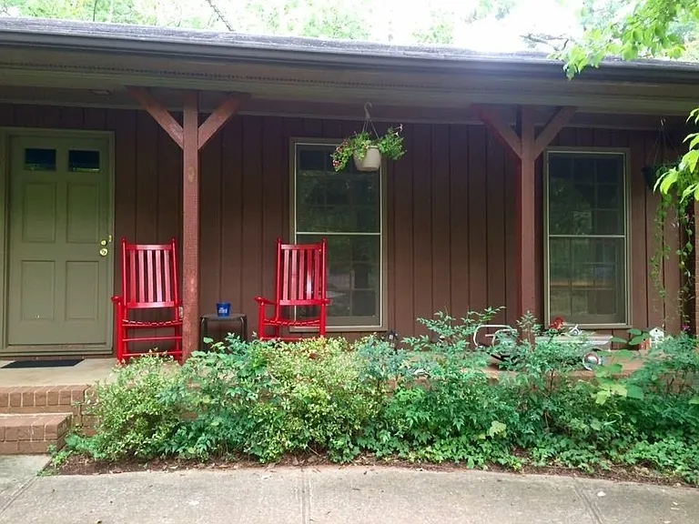 235 Weatherly Woods Dr — Photo 2