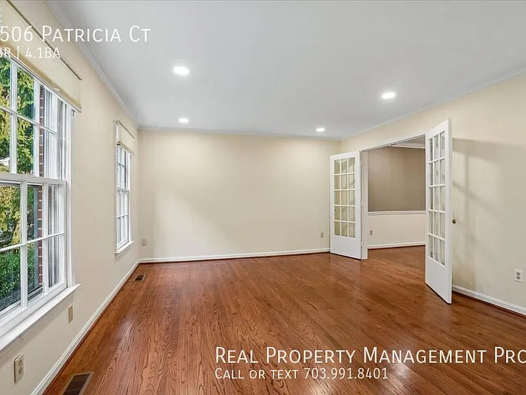 2506 Patricia Ct — Photo 3
