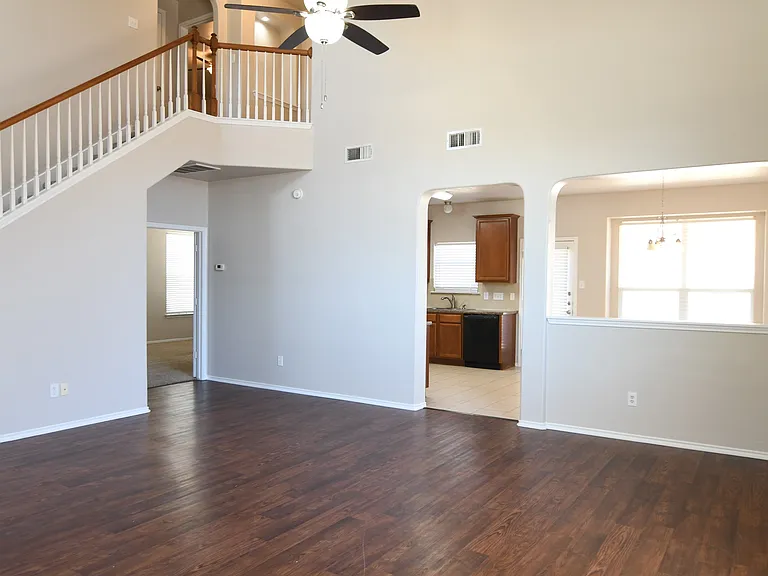 1008 Starlight Dr — Photo 8