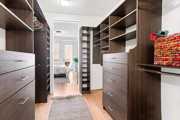 Sold by Compass | media 7