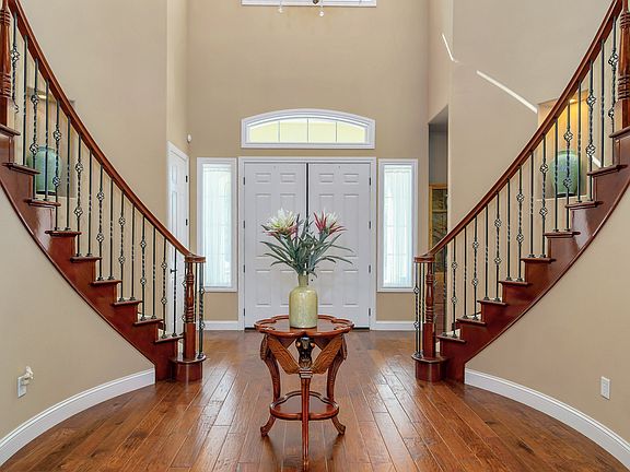 4th image of 6067 Turnberry Dr