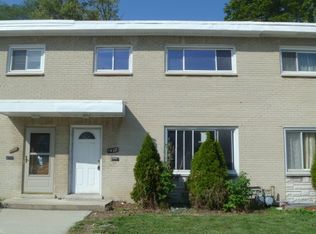 9402 Potter Rd, Des Plaines, IL 60016