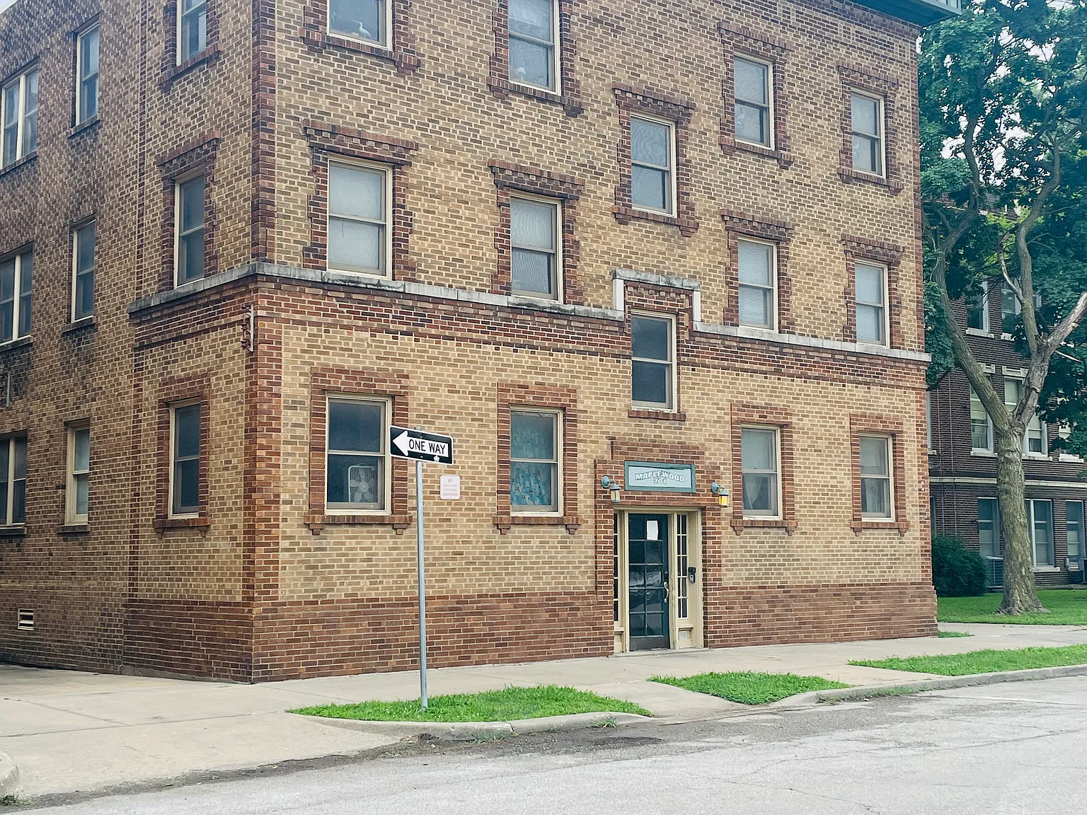 Maple Ave Apts — Photo 2