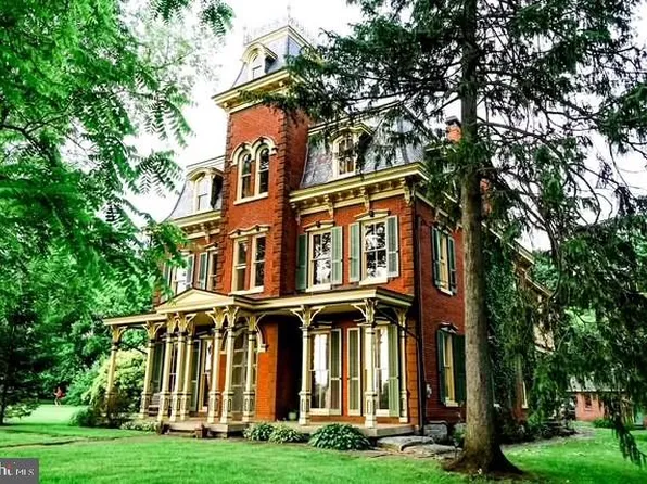 807 Weavertown Rd, Myerstown, PA 17067