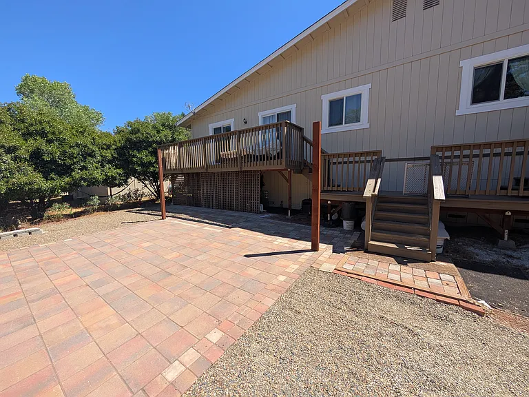 23256 Lone Pine Dr — Photo 21
