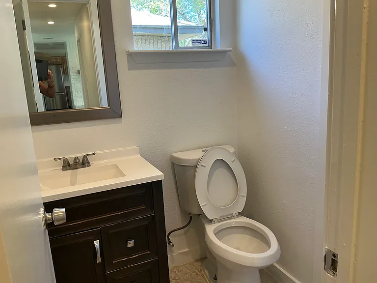 1647 Chippeway Ln — Photo 2