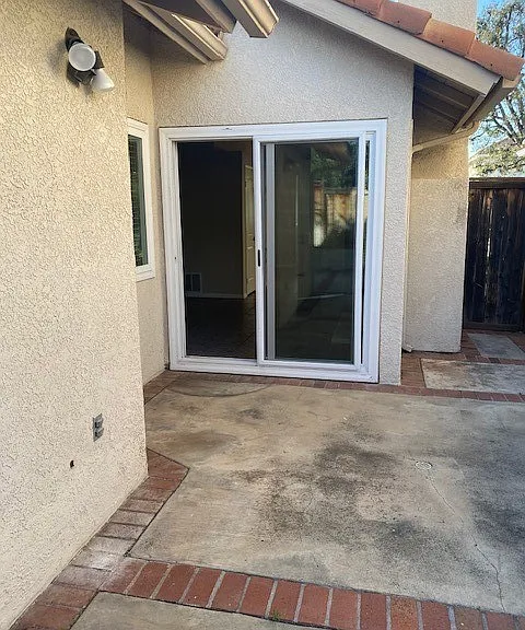12 Firethorn — Photo 17