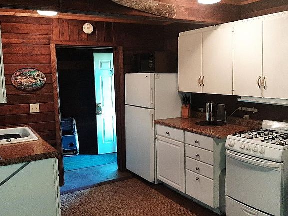 4th image of 1362 108th St