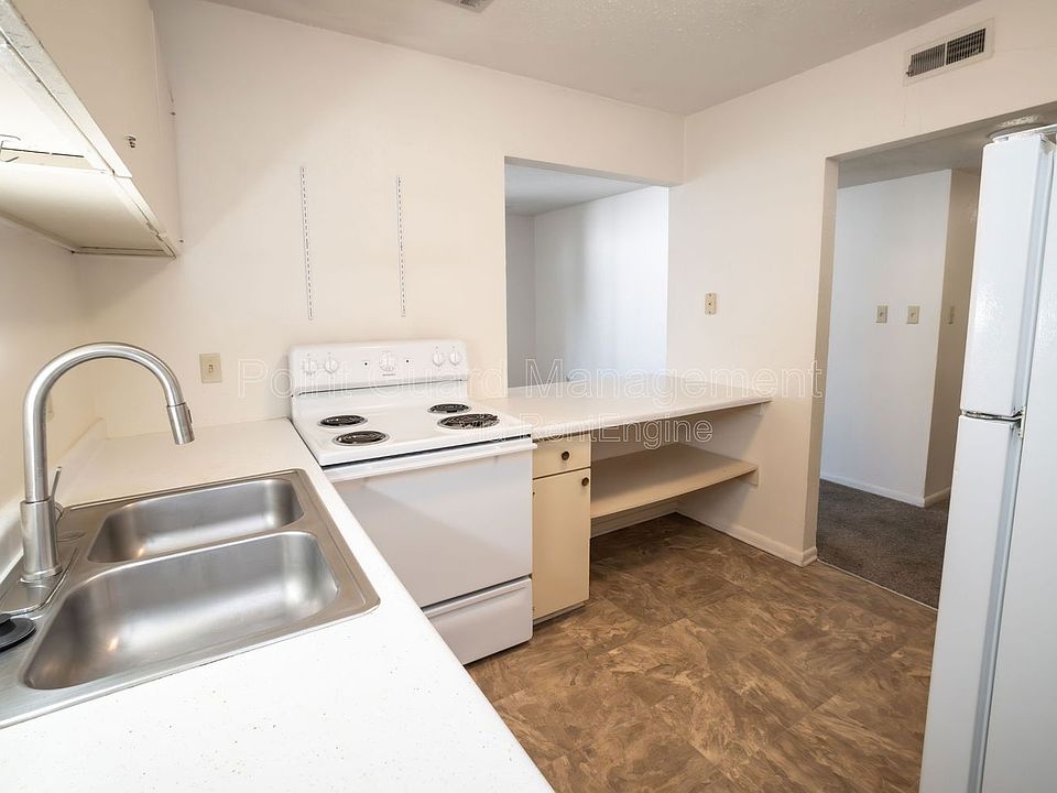 1st image of 1508 Oxford Pl #23