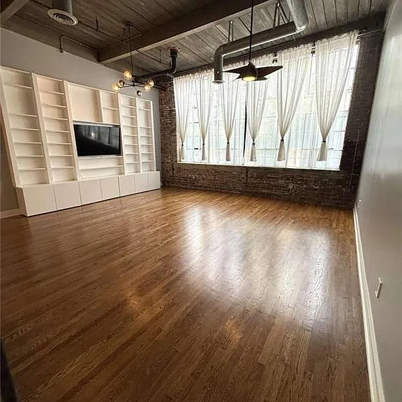 210 Walker St SW #8 — Photo 6
