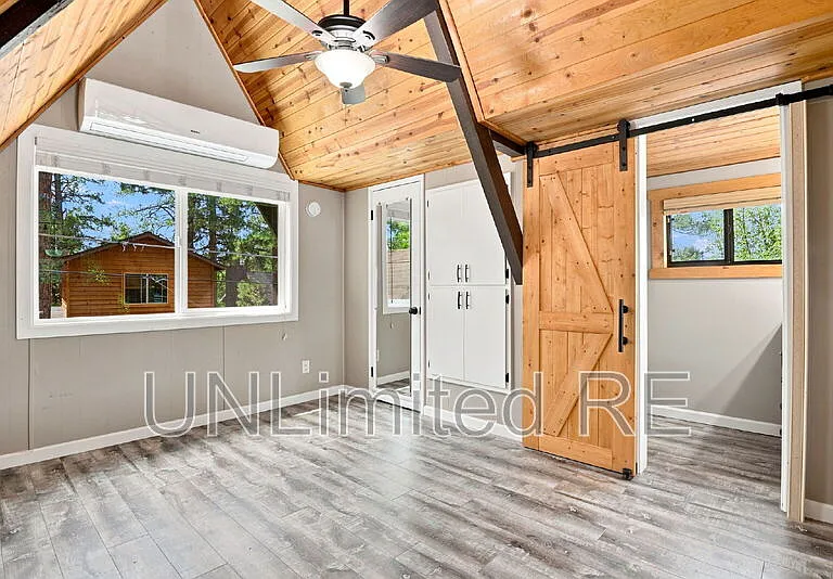 795 E Reindeer Dr — Photo 8