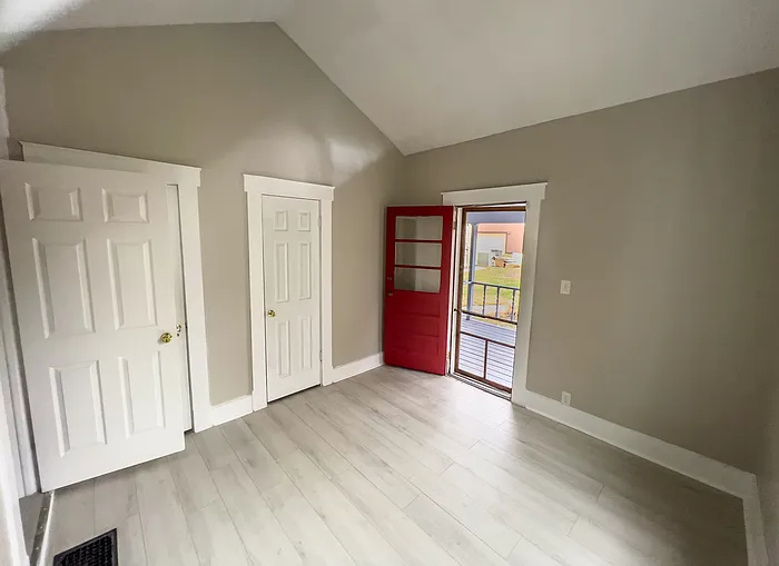 837 N Park Ave #A — Photo 12