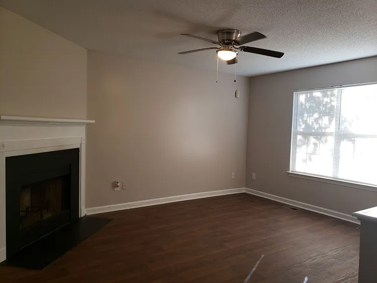 147 Kylee Ct — Photo 3