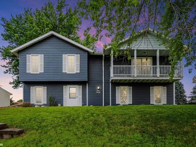 220 E Southridge Rd, Marshalltown, IA, 50158