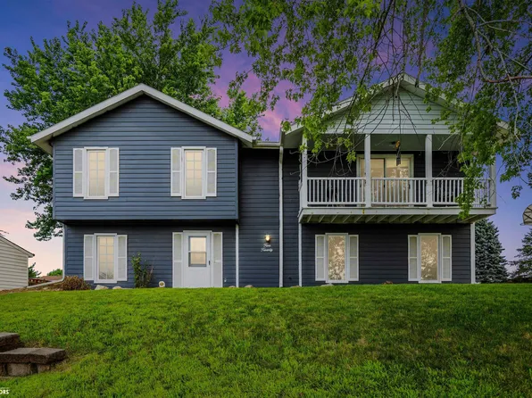 220 E Southridge Rd, Marshalltown, IA 50158