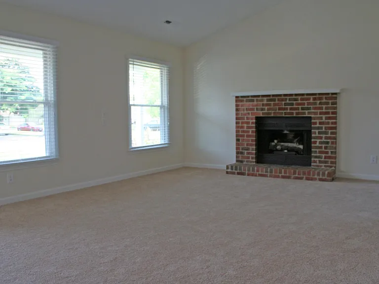 5520 Landings Crst — Photo 2