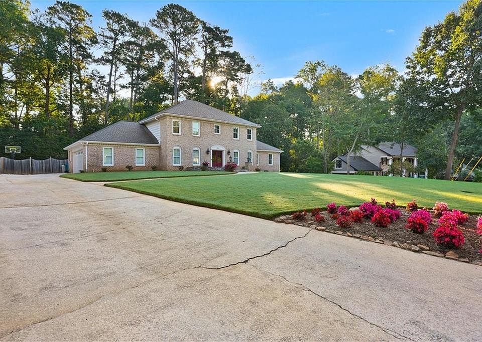 2207 Forestglade Dr Stone Mountain, GA, 30087 Apartments for Rent