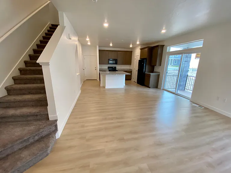 4258 W Bromwell Ct — Photo 3