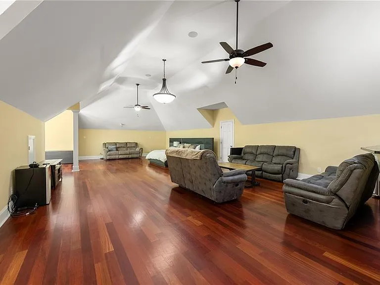 680 W Paces Ferry Rd NW — Photo 33