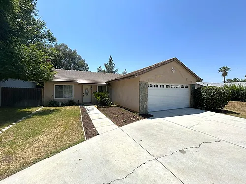 20 Ford St Photo 1