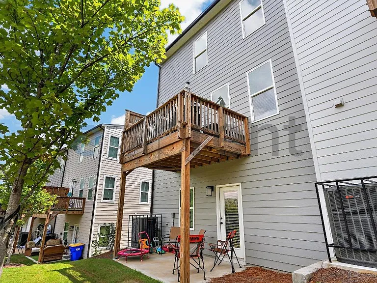1455 Creekside Cir NW — Photo 5