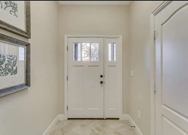 580 Hampshire Dr — Photo 5