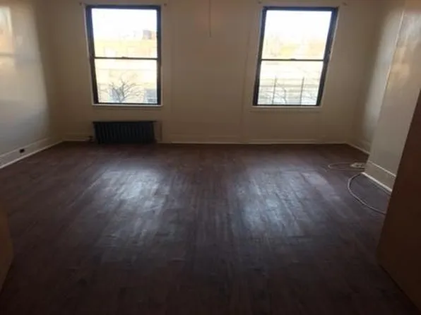 580 Seneca Ave, Ridgewood, NY 11385