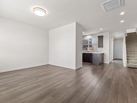 4th image of 3669 Sebastopol Road