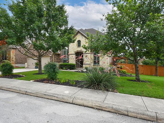 3rd image of 3514 CREST NOCHE DR