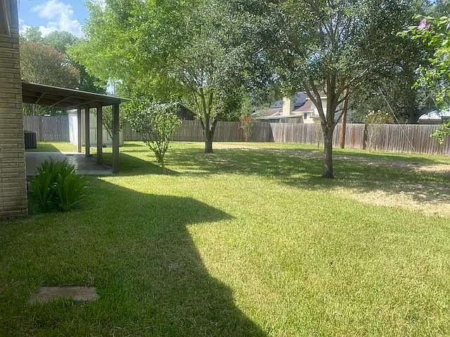 607 Rosewood Dr — Photo 16