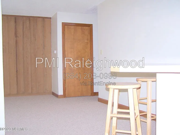 220 Foxkroft Dr — Photo 18