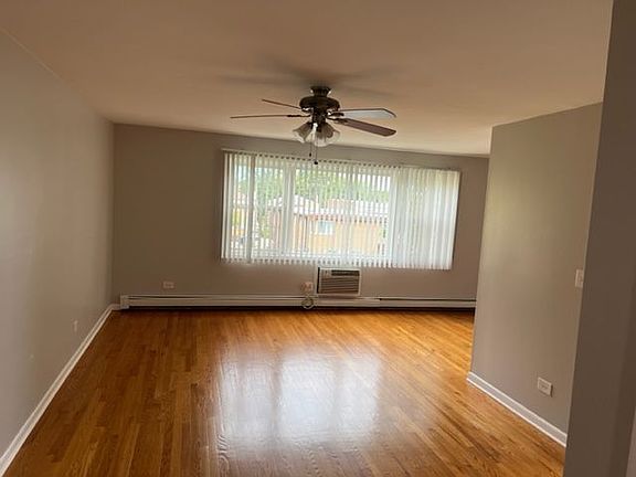 2nd image of 4707 Washington St APT 303