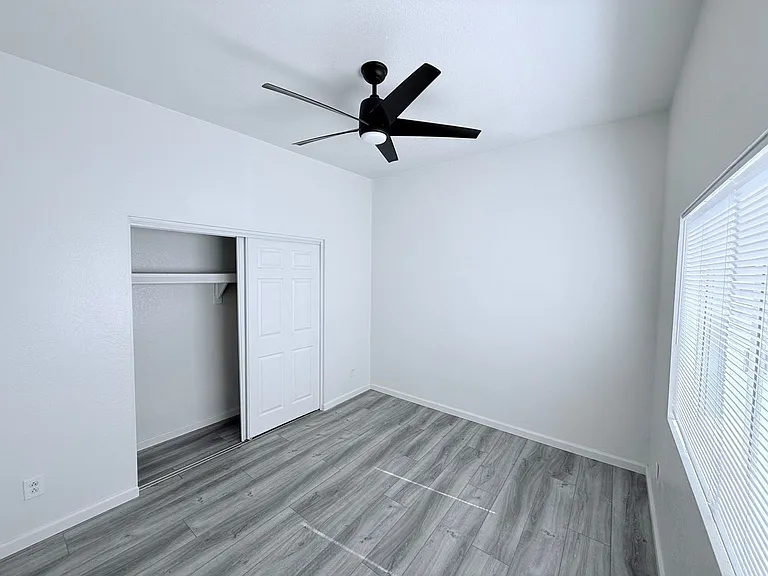 2814 E Kathleen Rd #102 — Photo 10