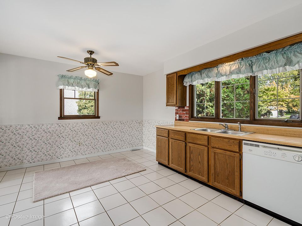 1st image of 1013 Murphy Dr