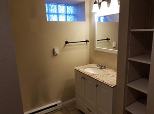 1148 Fish Hatchery Rd #B, Madison, WI 53715