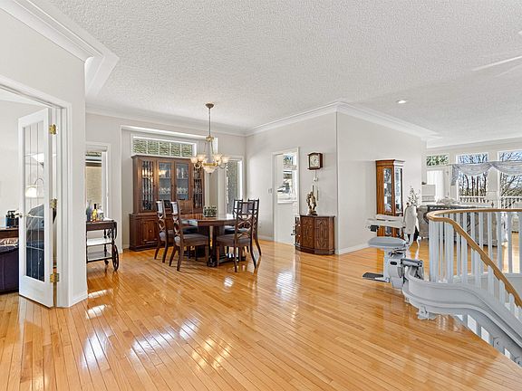 4th image of 9 Butterworth Point E