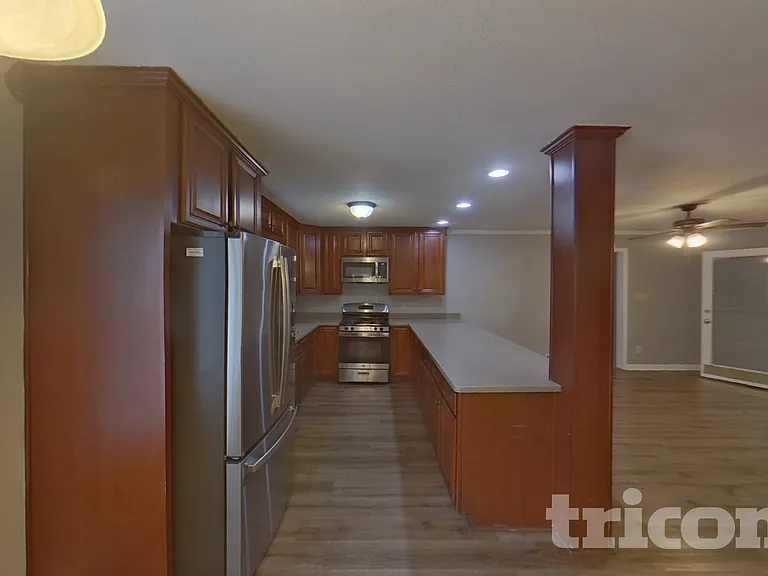 4217 S Martin Way — Photo 4