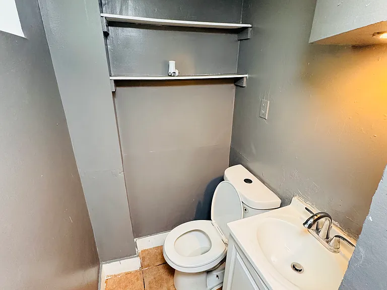 330 S Lake St #2 — Photo 5