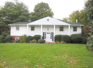 16 Ann Blvd, Chestnut Ridge, NY 10977