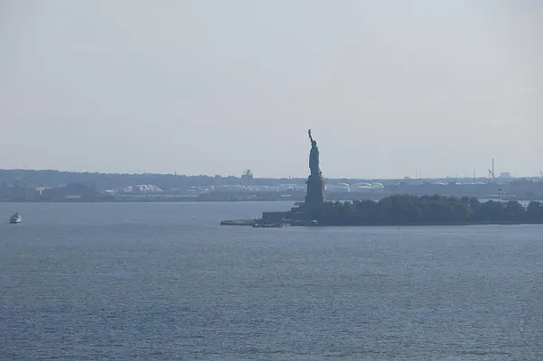 Rented by Keller Williams NYC | media 36