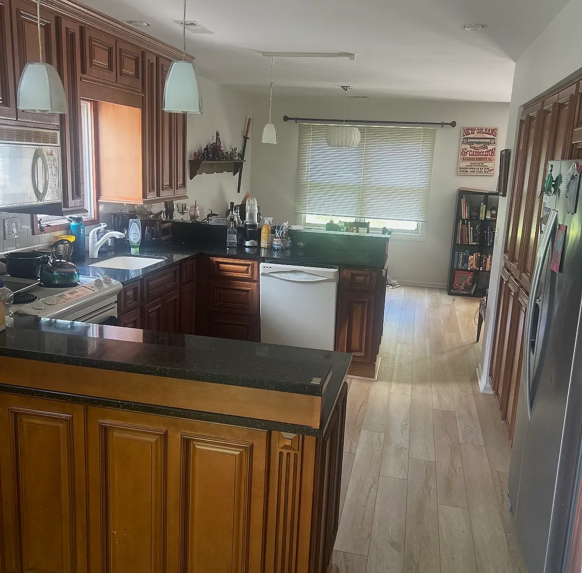 2 bed, 1.5 bath, 1226 sqft, $2,000 — Photo 2