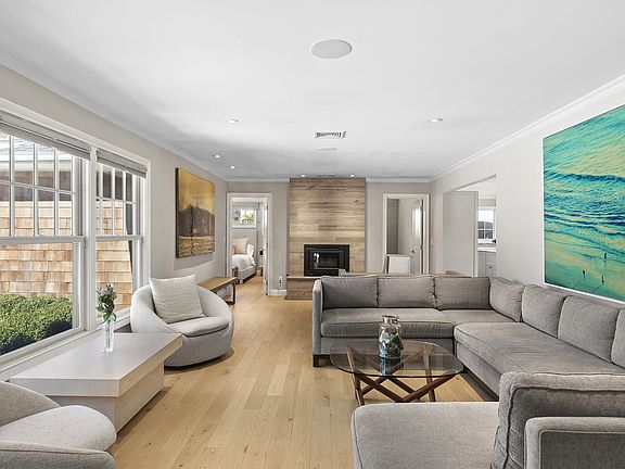 5th image of 8 Cedar Ct