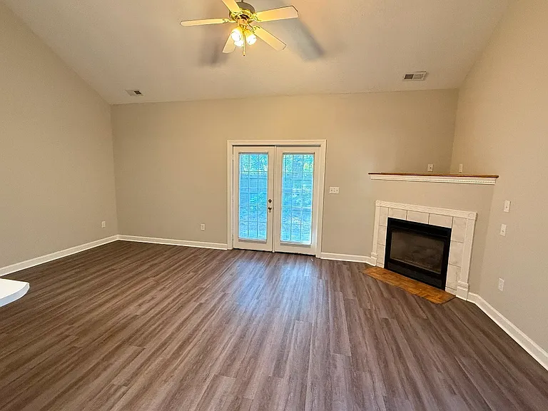 3449 Westgate Dr — Photo 7