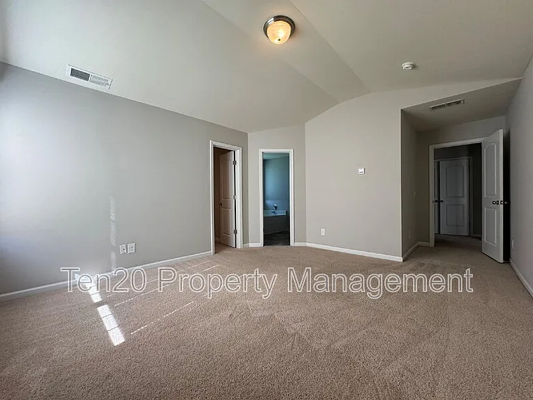 753 Compass Trl — Photo 10