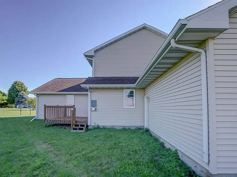 236 Harbour Town Dr — Photo 11