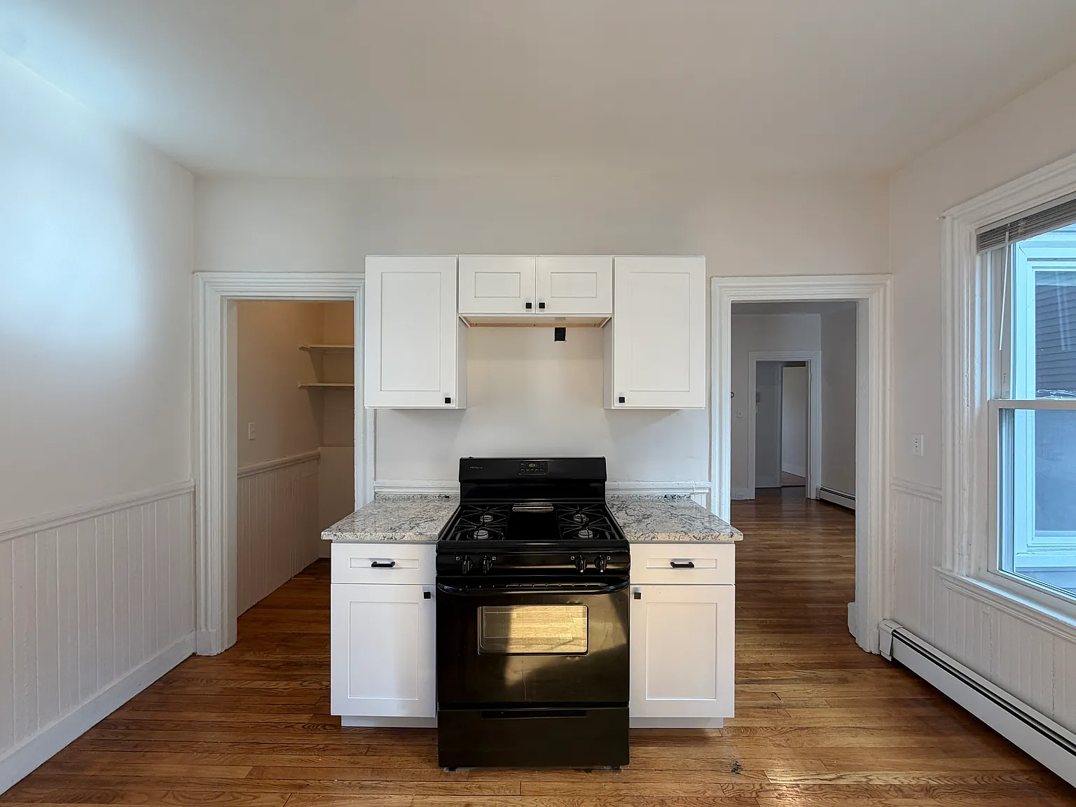 2 bed, 1200 sqft, $2,950 — Photo 2
