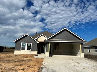 113 Brazos Bnd, Snook, TX 77879