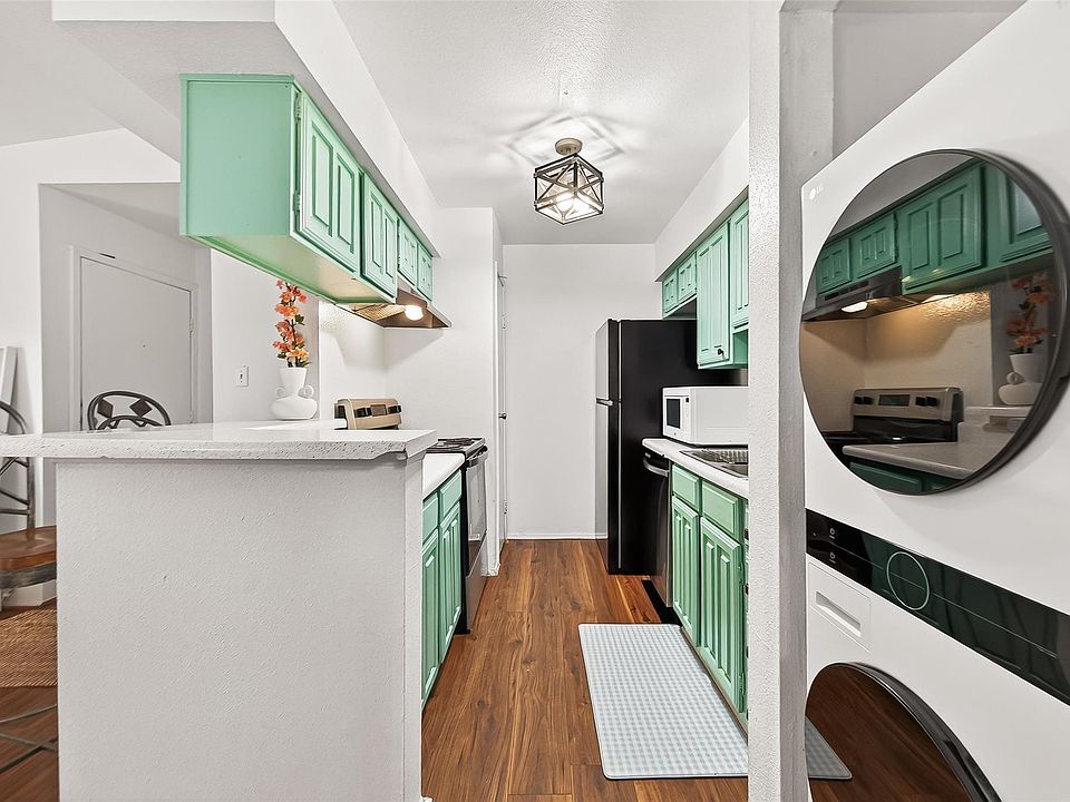 1st image of 6001 Reims Rd APT 908