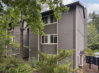 2403 SW Nebraska St APT 17, Portland, OR 97239